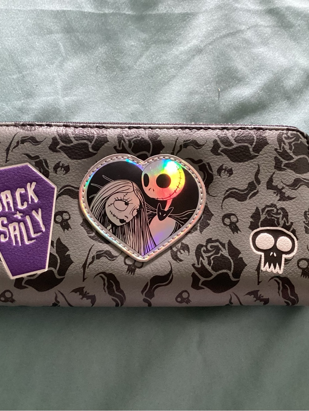 Nightmare Before Christmas Holographic Heart Wallet — Gray & Black
